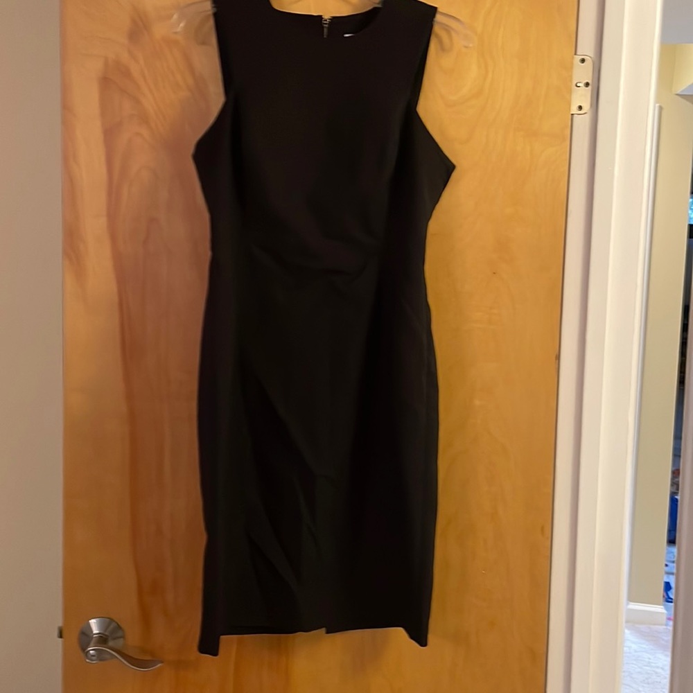 Calvin Klein Size 8 Black Sheath Dress with Zipper